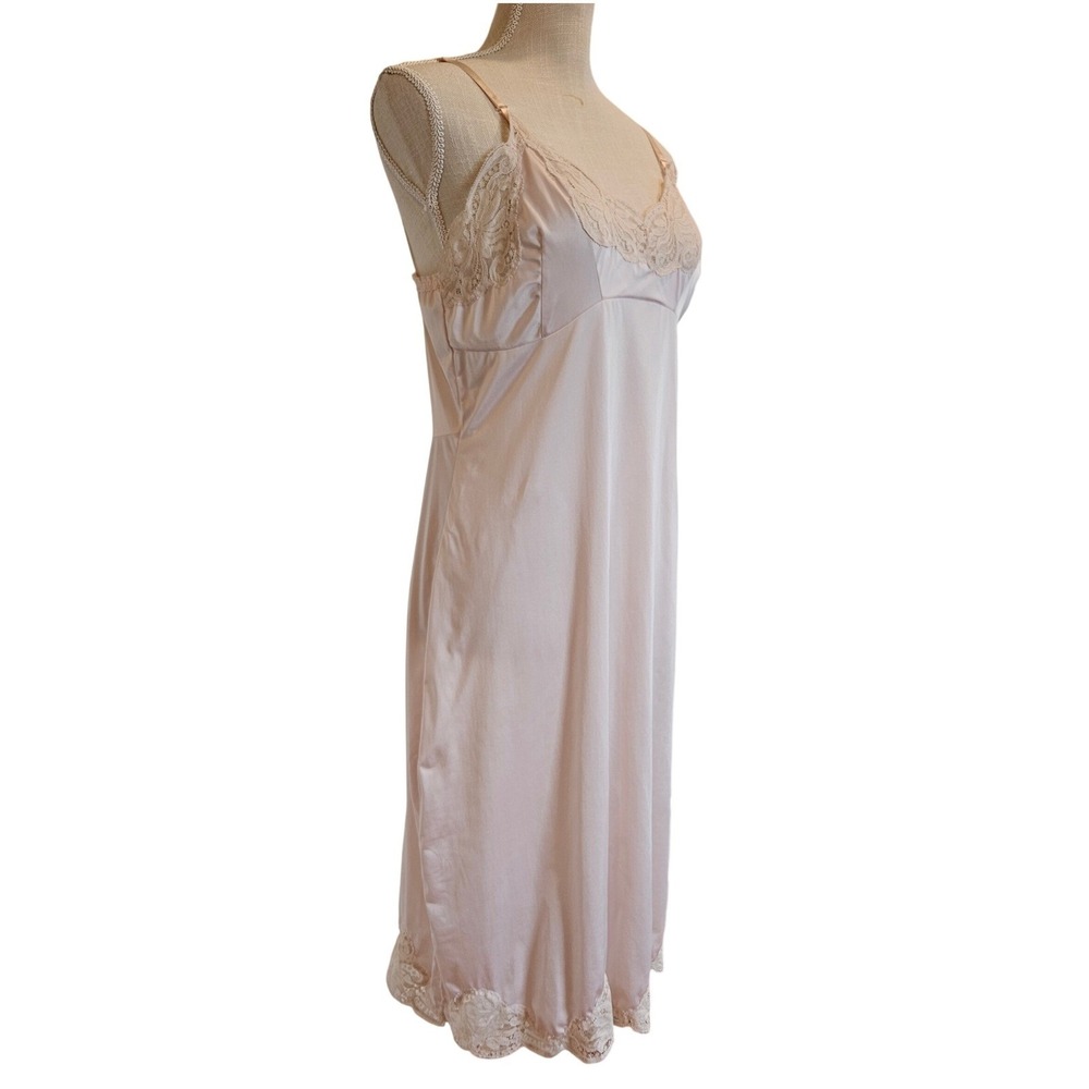 Vintage Wonder Maid Slip Dress Sz 32 Beige Lace‎ Trim Lingerie Antron Nylon